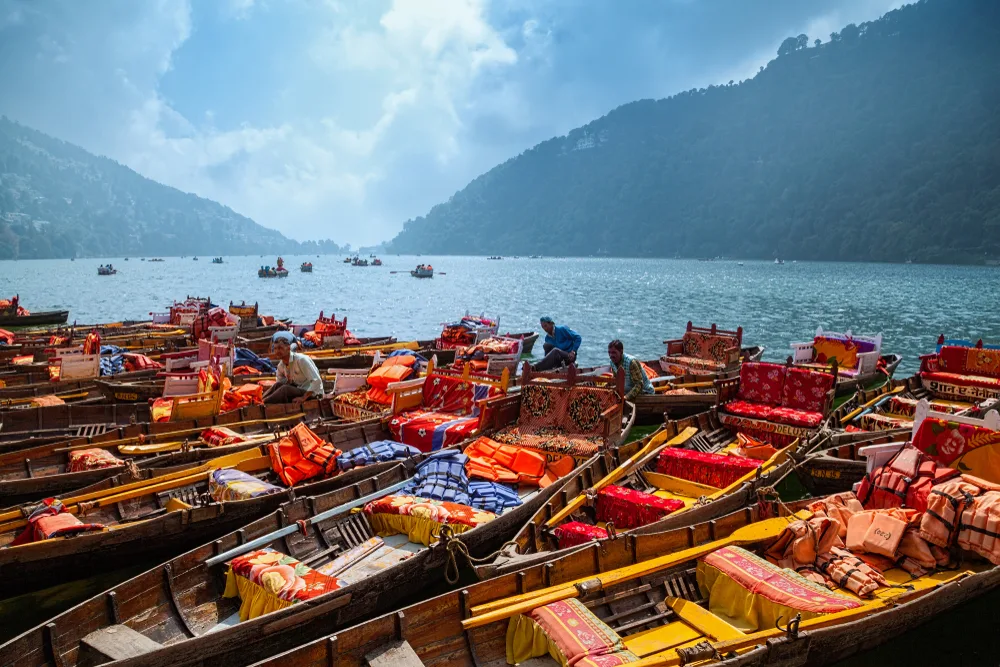 Noida to Nainital Taxi Service