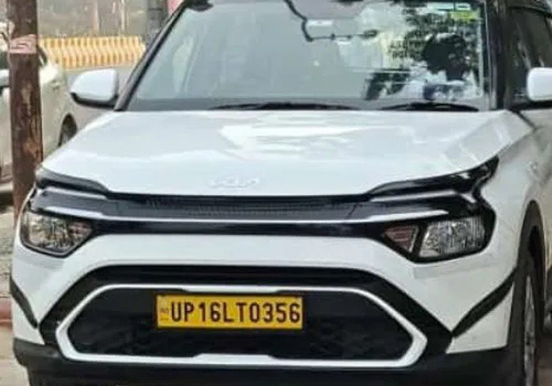 Noida To Agra Taxi Service kia carens luxury taxi noida